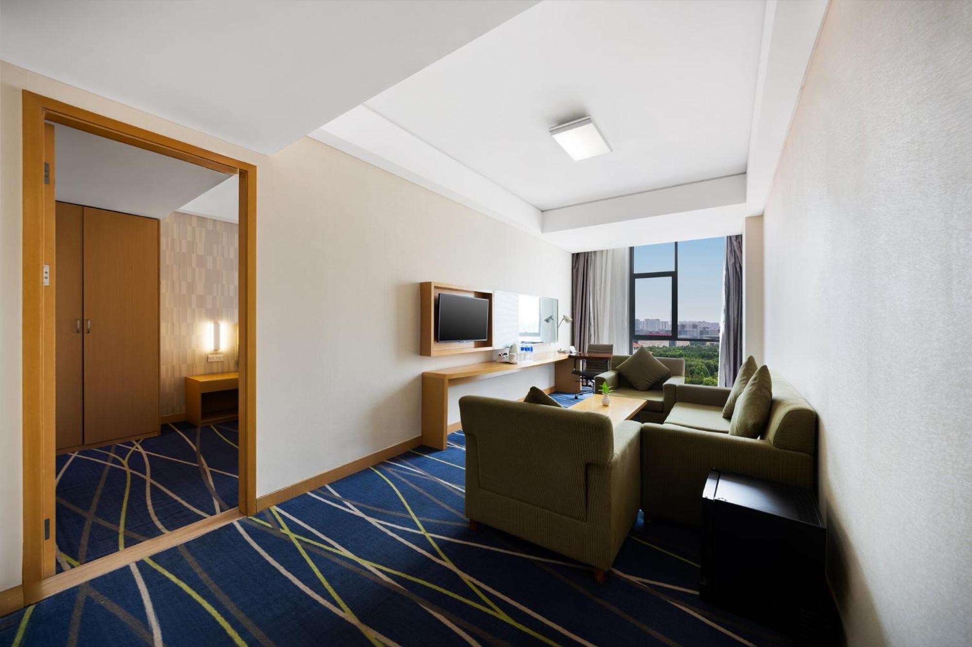 Holiday Inn Express Zhengzhou Airport By Ihg Xinzheng  Екстер'єр фото