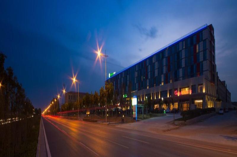 Holiday Inn Express Zhengzhou Airport By Ihg Xinzheng  Екстер'єр фото